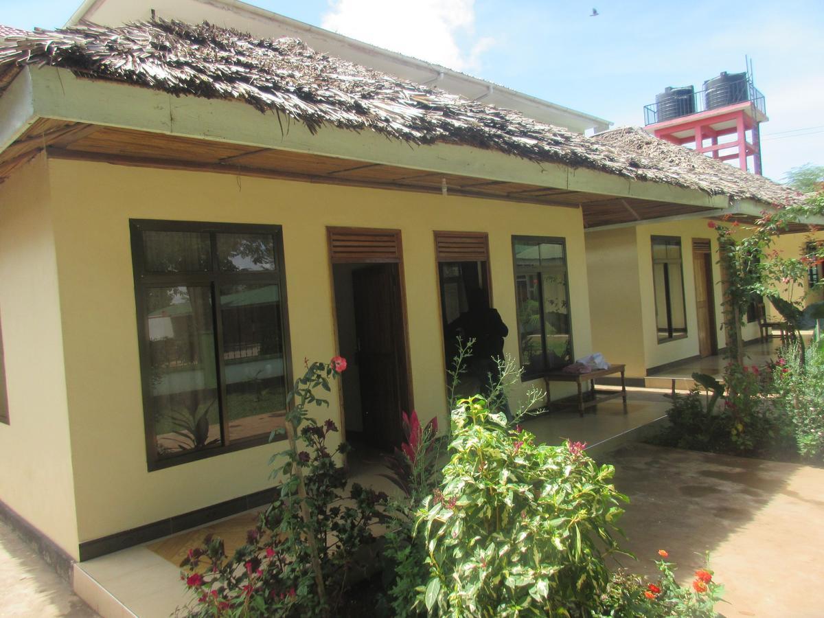 Twiga Lodge And Campsite Mto wa Mbu Exterior foto